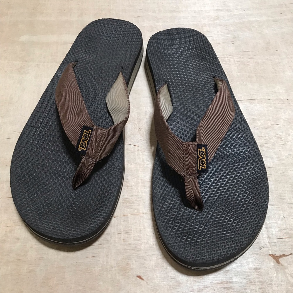 Teva Brown Flip Flops Comfort Casual Beach Sandals Women’s Size 9